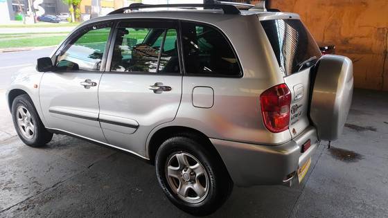 TOYOTA RAV4 2.0 4X4 16V GASOLINA 4P AUTOMÁTICO TOYOTA RAV4 2.0 4X4 16V GASOLINA 4P AUTOMÁTICO